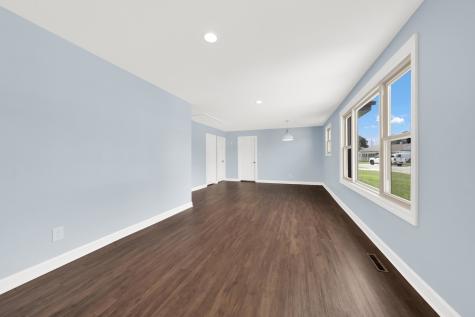 8053 South Kenton Avenue Chicago IL 60652