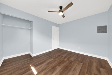 8053 South Kenton Avenue Chicago IL 60652