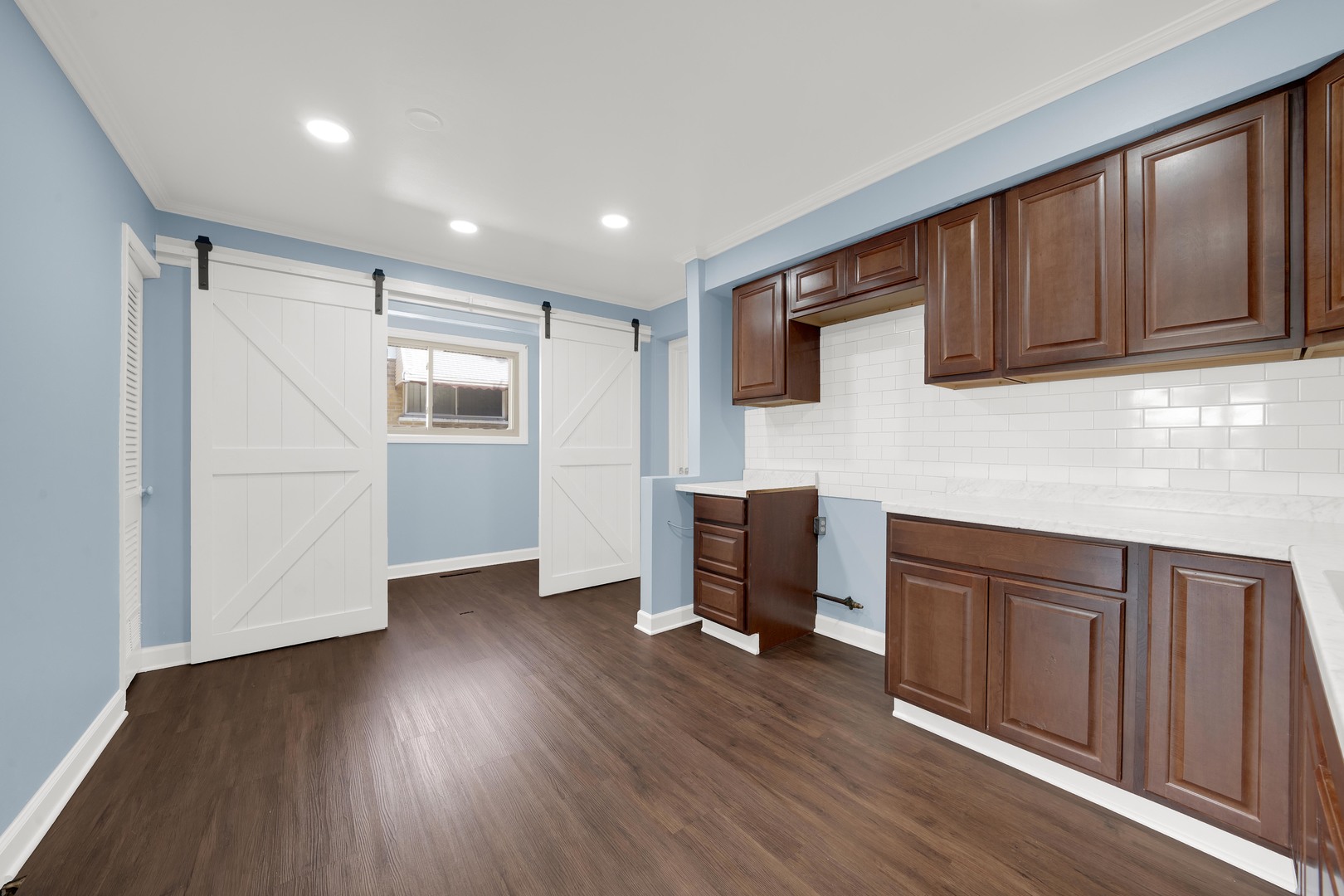 8053 South Kenton Avenue Chicago IL 60652