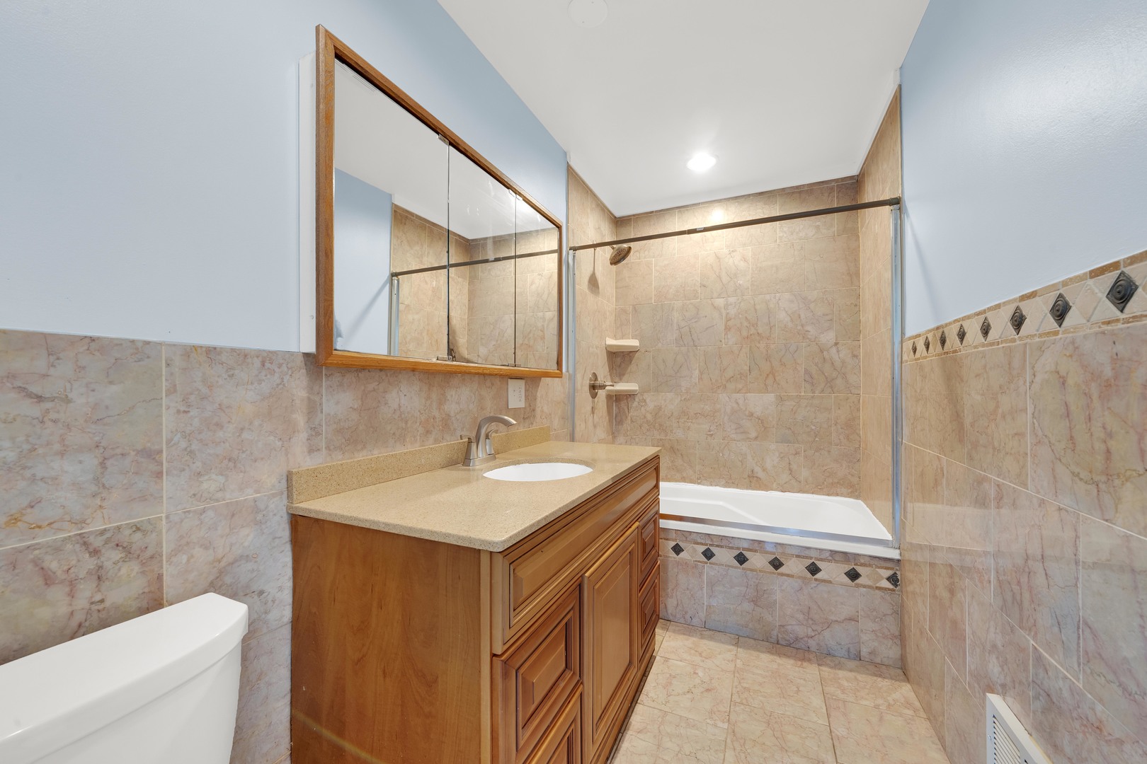 8053 South Kenton Avenue Chicago IL 60652