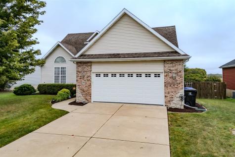 20 Fedor Circle Bloomington IL 61705