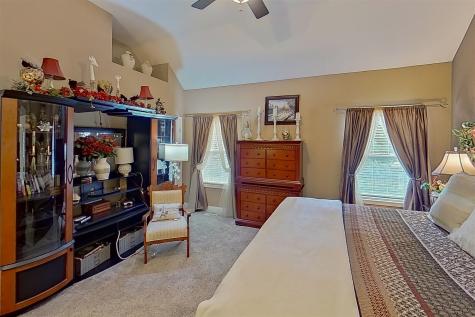 20 Fedor Circle Bloomington IL 61705