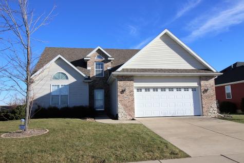 20 Fedor Circle Bloomington IL 61705