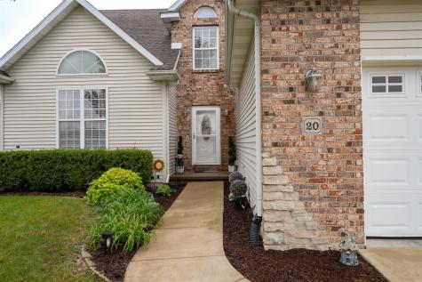 20 Fedor Circle Bloomington IL 61705