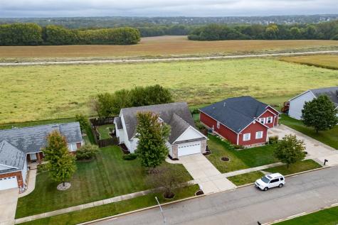 20 Fedor Circle Bloomington IL 61705