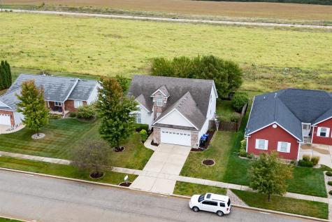 20 Fedor Circle Bloomington IL 61705