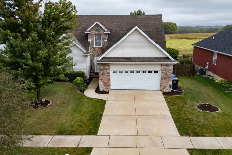 20 Fedor Circle Bloomington IL 61705