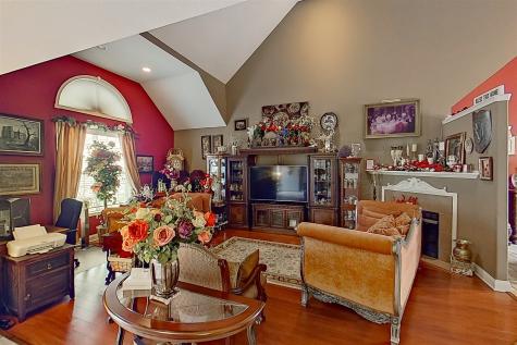 20 Fedor Circle Bloomington IL 61705