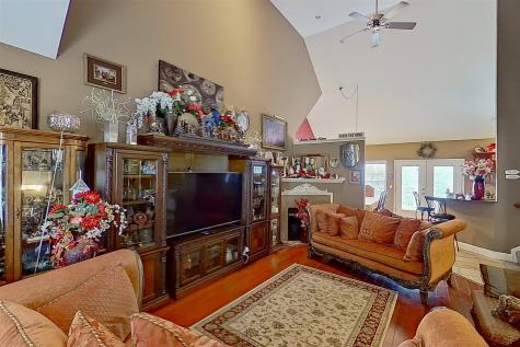 20 Fedor Circle Bloomington IL 61705