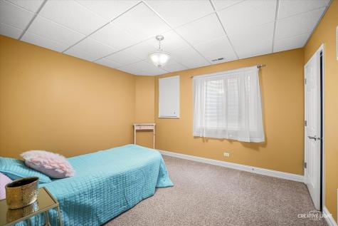 2423 Dustin Drive Sycamore IL 60178