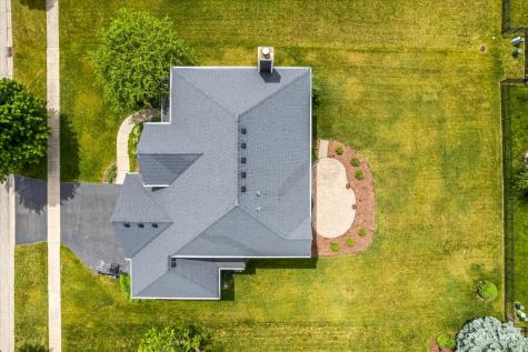 2423 Dustin Drive Sycamore IL 60178