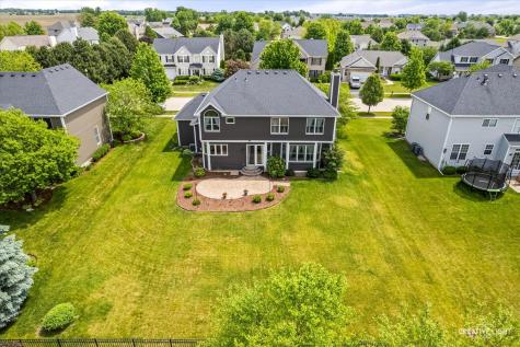2423 Dustin Drive Sycamore IL 60178
