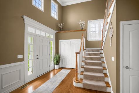 2423 Dustin Drive Sycamore IL 60178