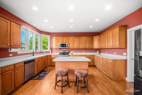 2423 Dustin Drive Sycamore IL 60178