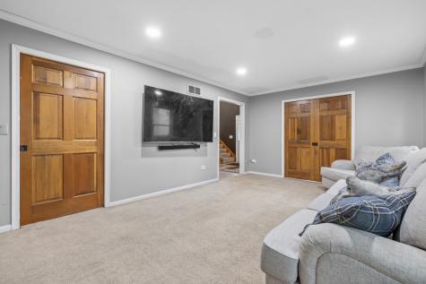 938 Stonehaven Court Elgin IL 60124