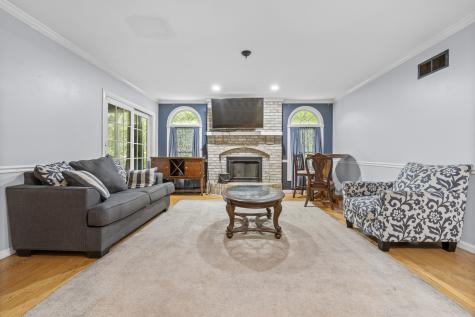 938 Stonehaven Court Elgin IL 60124