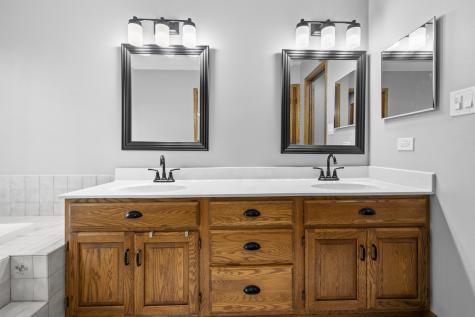 938 Stonehaven Court Elgin IL 60124