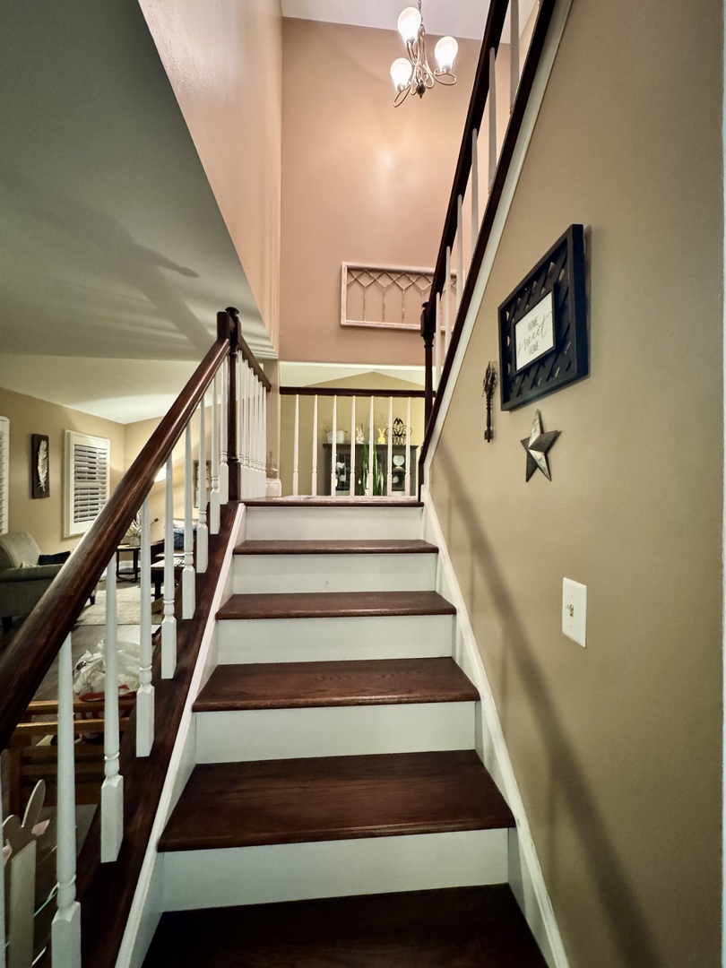 1036 Pheasant Trail Carol Stream IL 60188