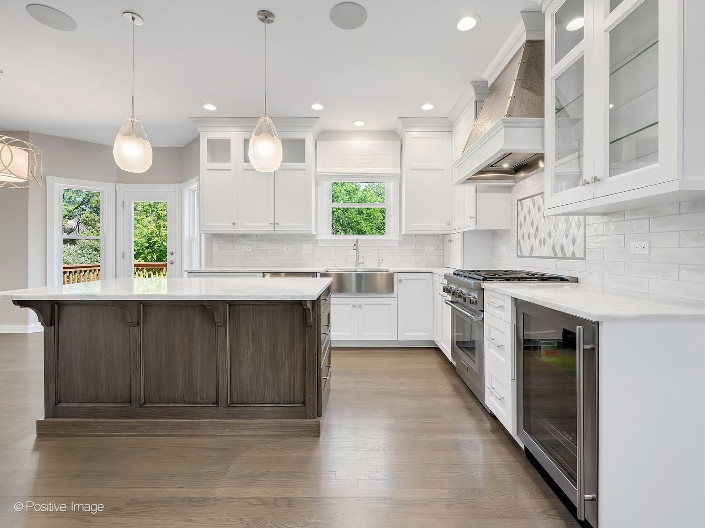 832 Bemis Road Glen Ellyn IL 60137