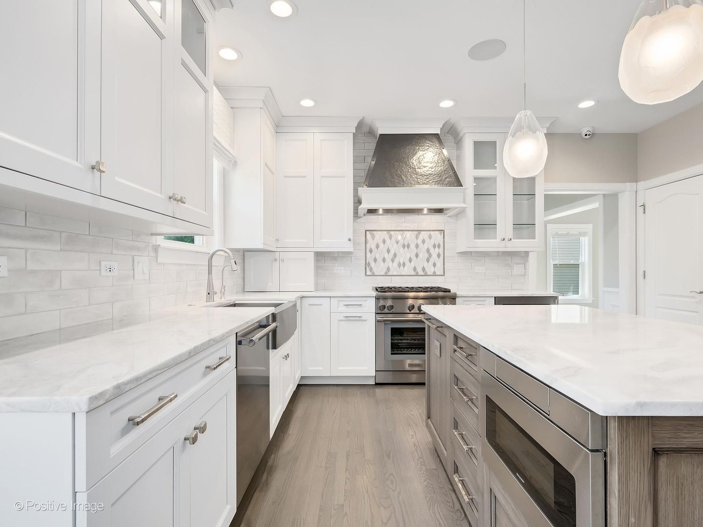 832 Bemis Road Glen Ellyn IL 60137