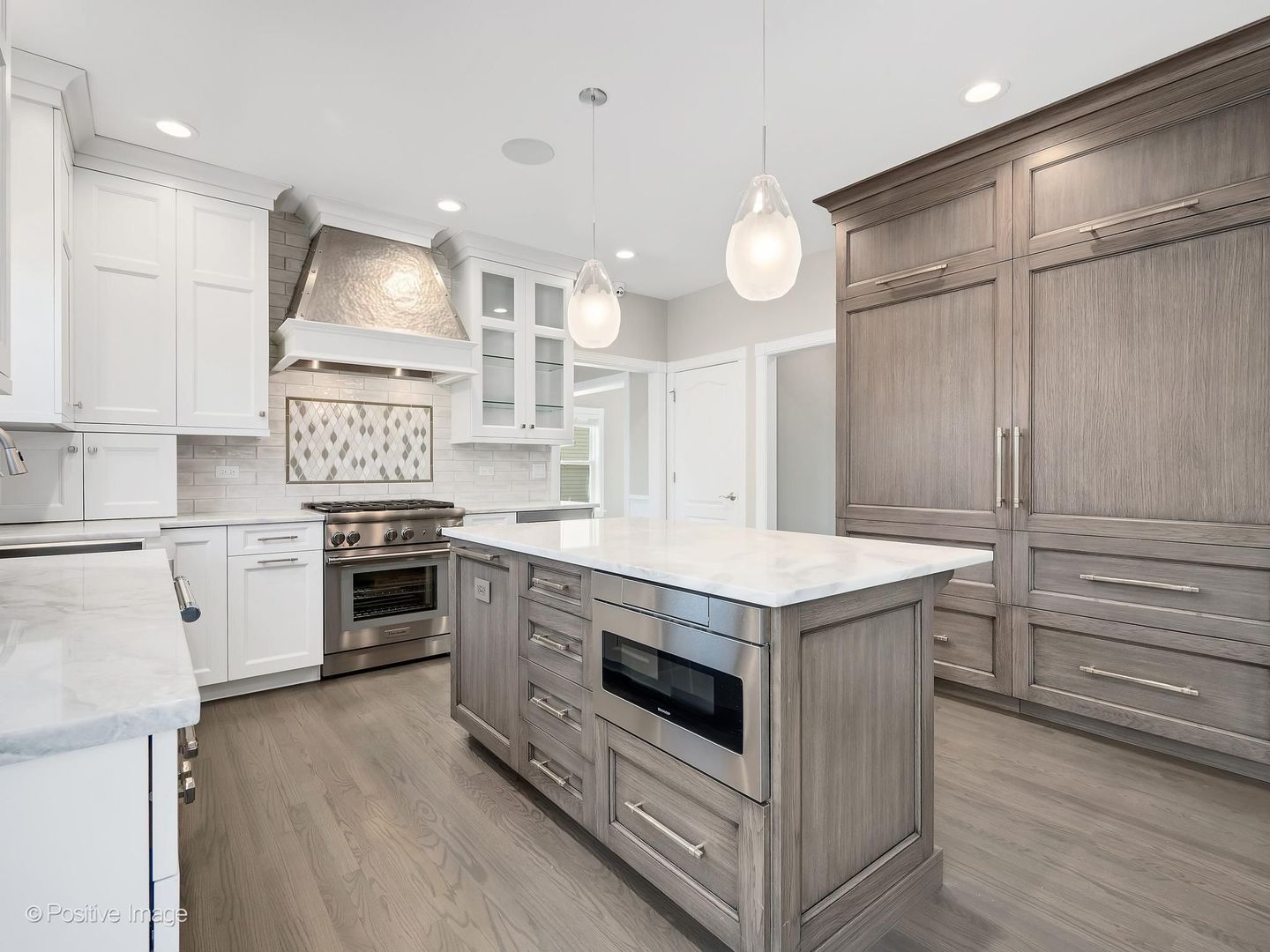 832 Bemis Road Glen Ellyn IL 60137
