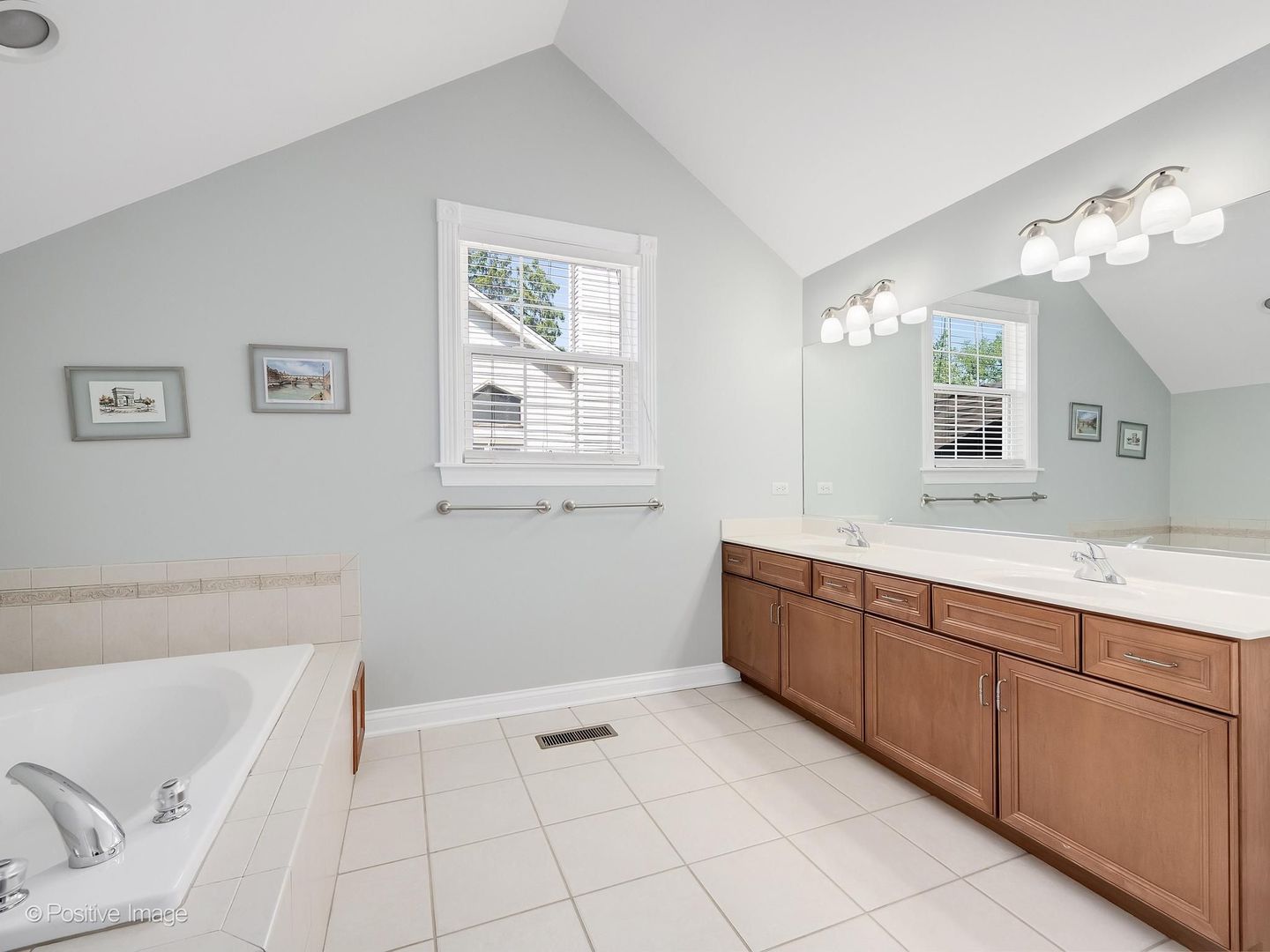 832 Bemis Road Glen Ellyn IL 60137