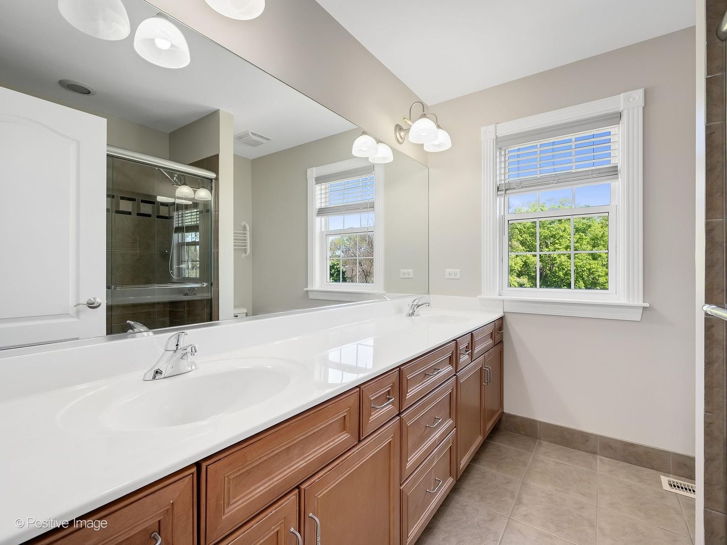 832 Bemis Road Glen Ellyn IL 60137