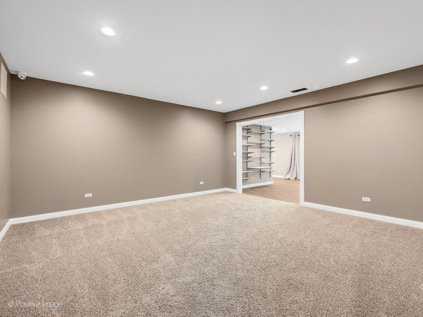 832 Bemis Road Glen Ellyn IL 60137