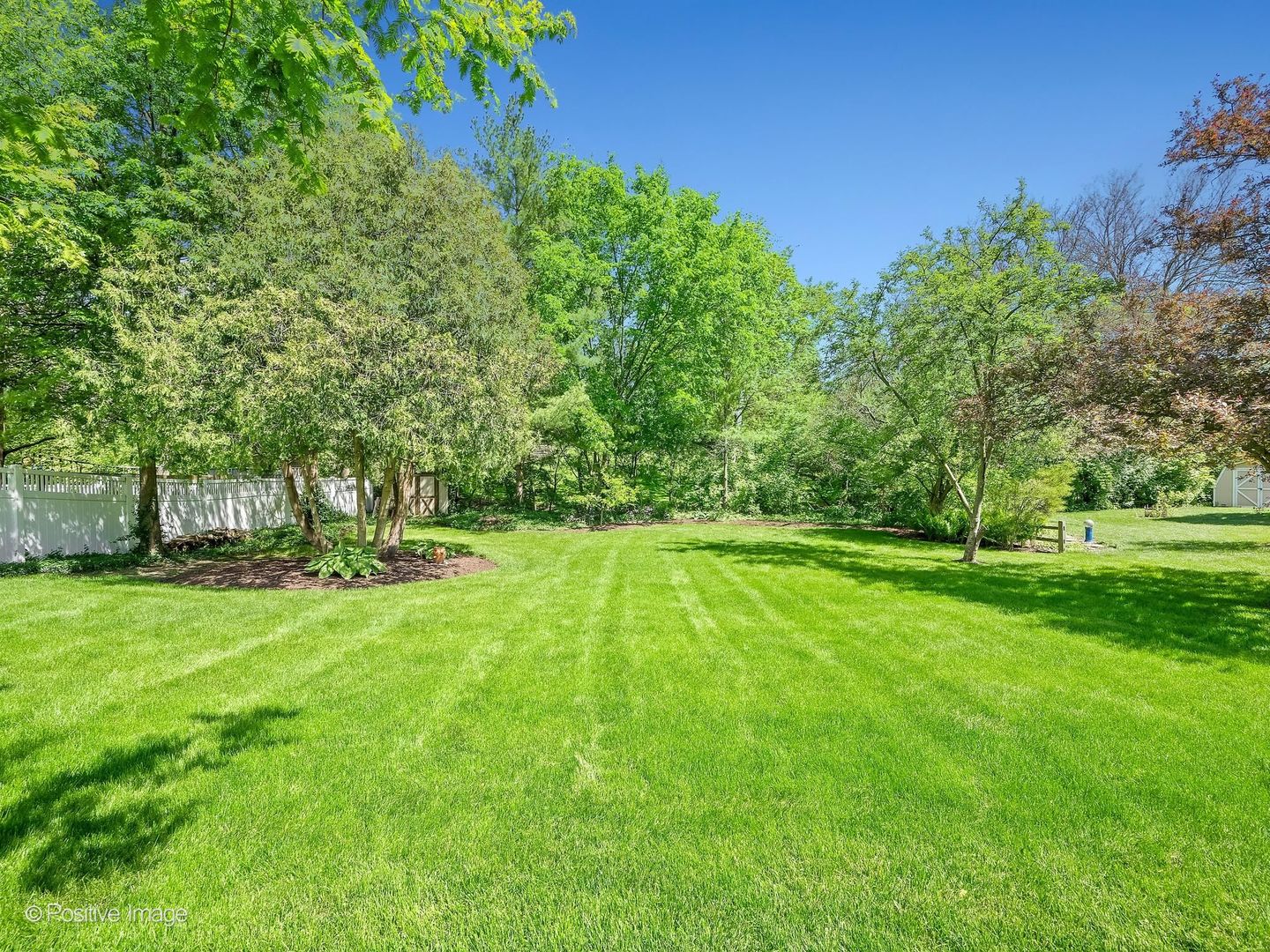 832 Bemis Road Glen Ellyn IL 60137