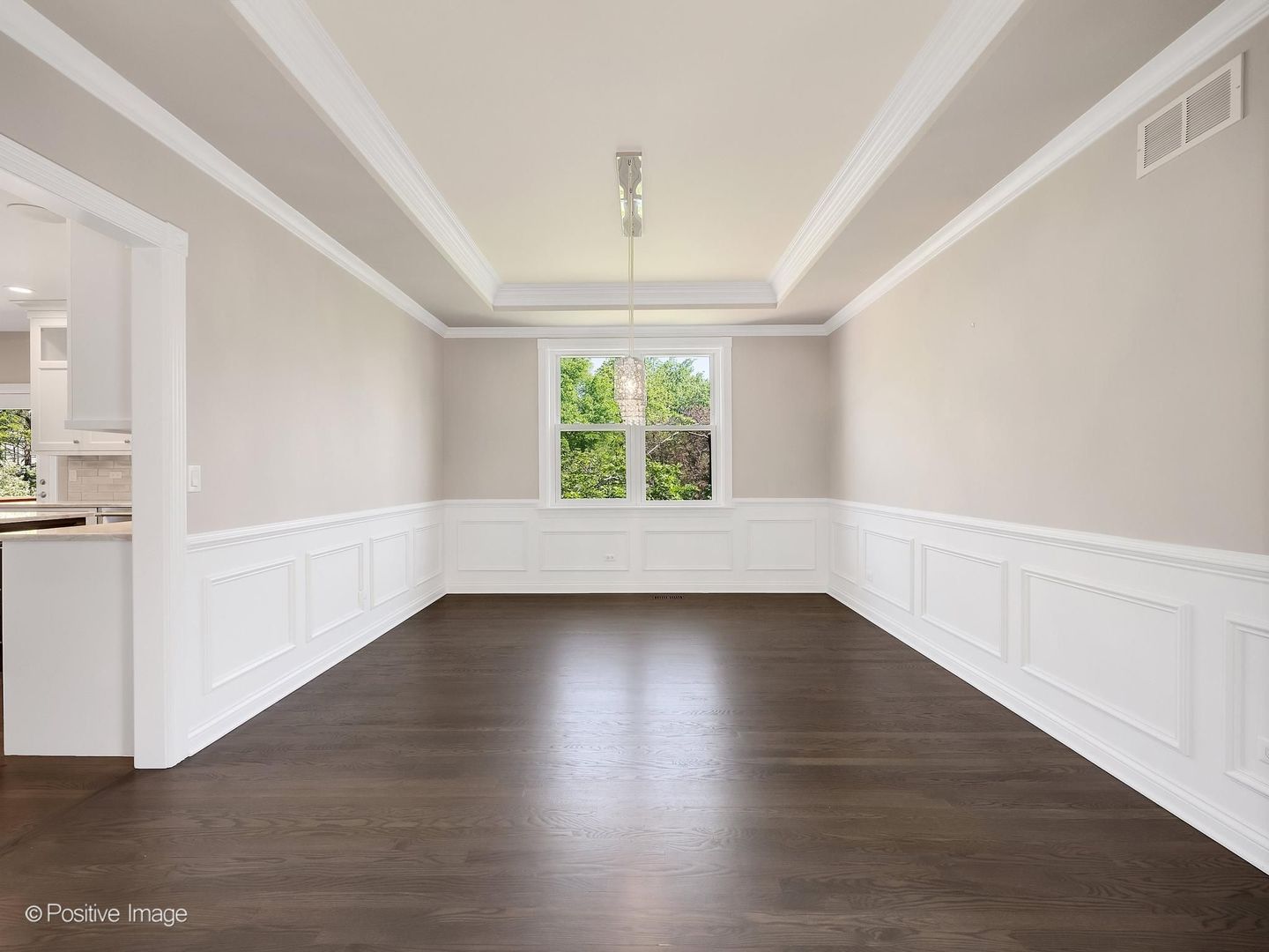 832 Bemis Road Glen Ellyn IL 60137