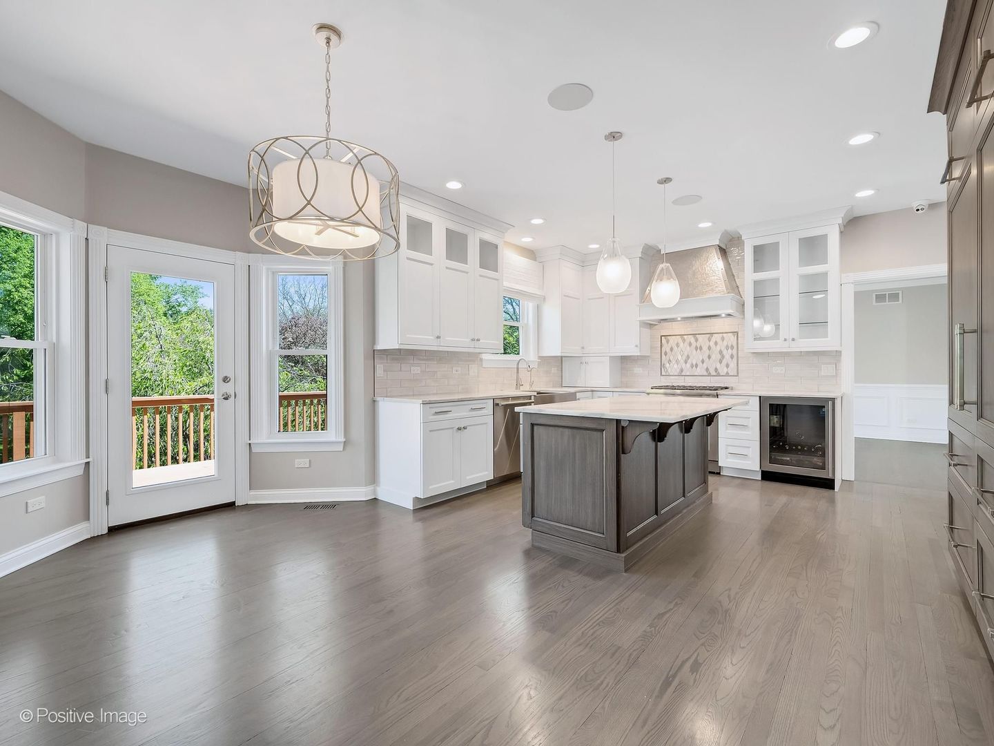 832 Bemis Road Glen Ellyn IL 60137