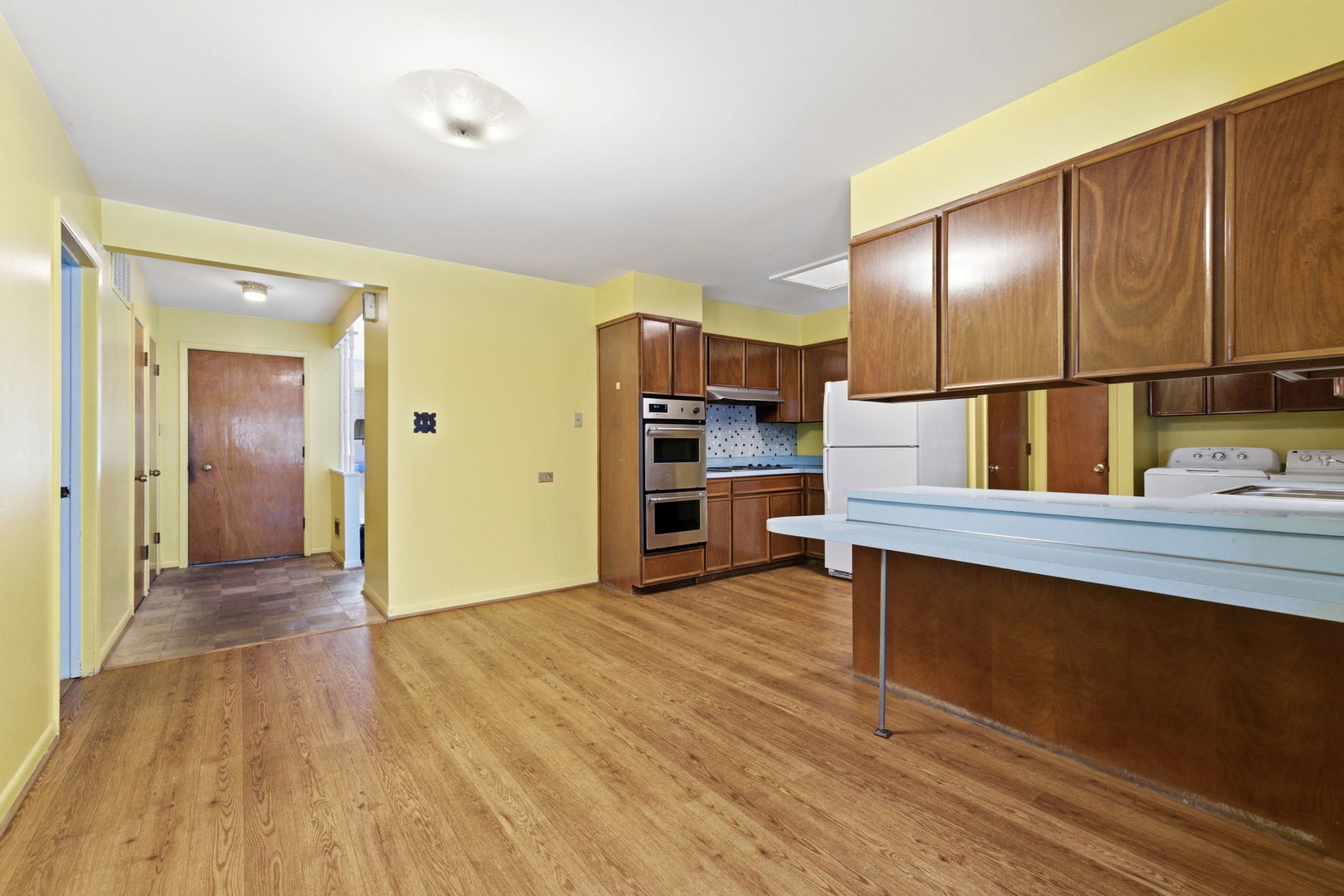 943 Oxford Street Downers Grove IL 60516