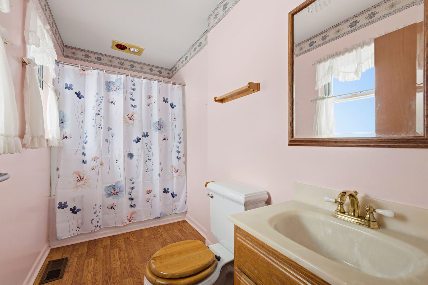 943 Oxford Street Downers Grove IL 60516