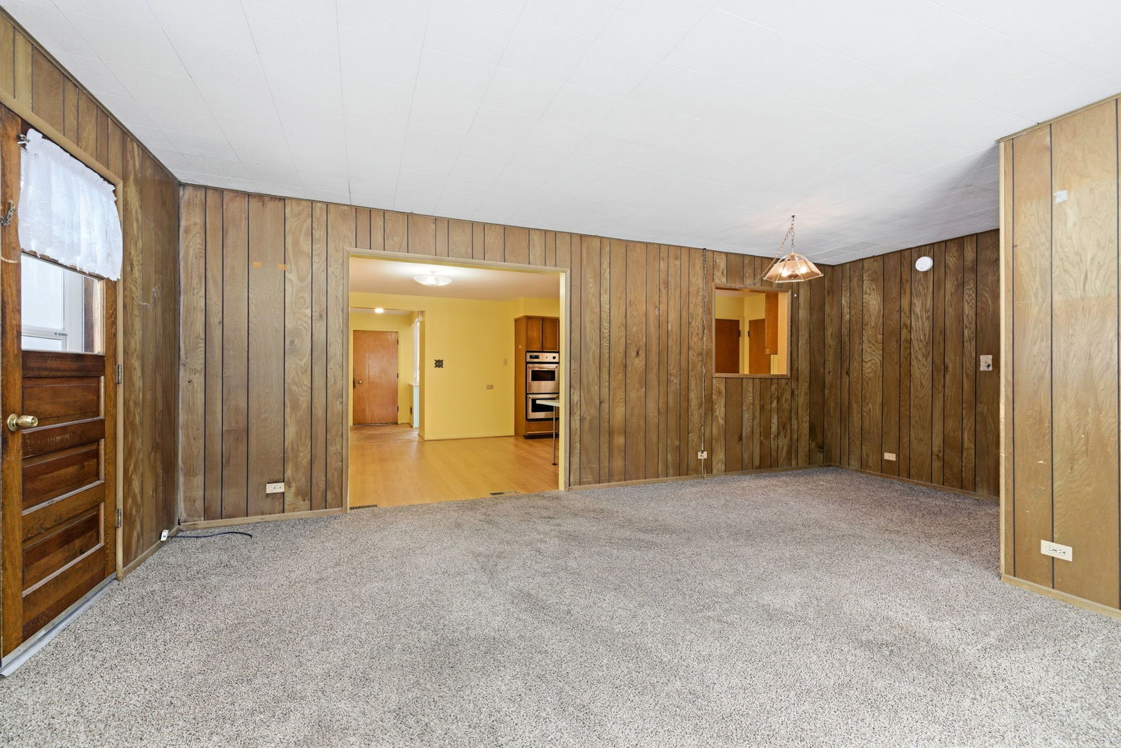 943 Oxford Street Downers Grove IL 60516