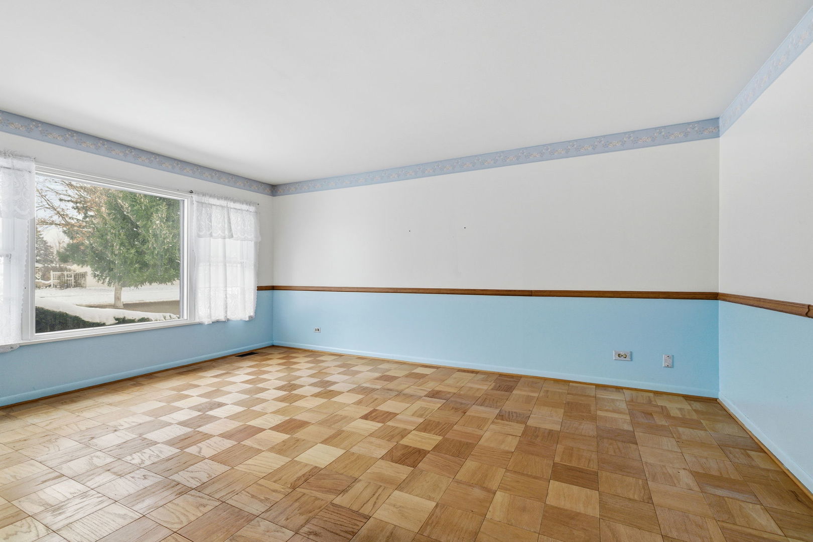 943 Oxford Street Downers Grove IL 60516