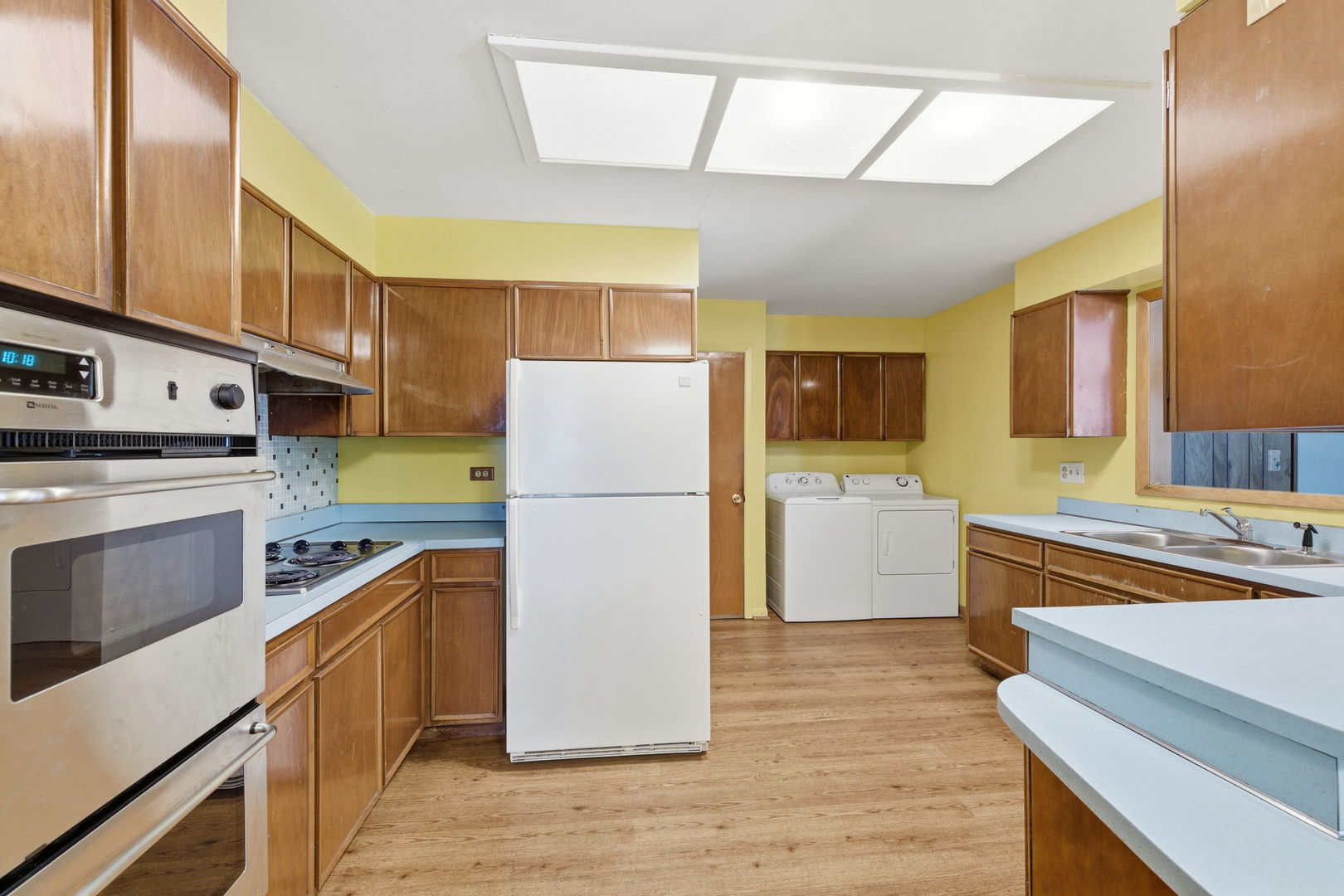 943 Oxford Street Downers Grove IL 60516