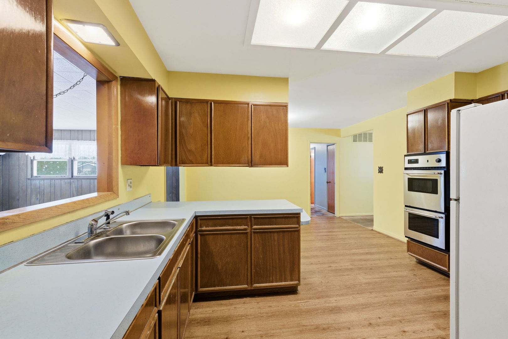 943 Oxford Street Downers Grove IL 60516