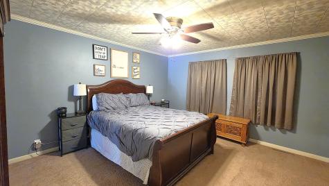 918 North Farnham Street Galesburg IL 61401