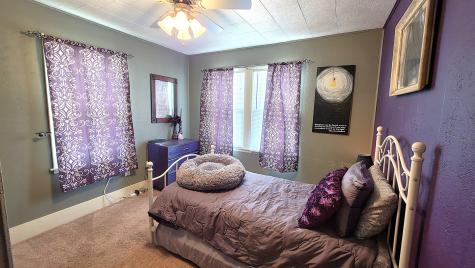 918 North Farnham Street Galesburg IL 61401