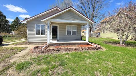 918 North Farnham Street Galesburg IL 61401