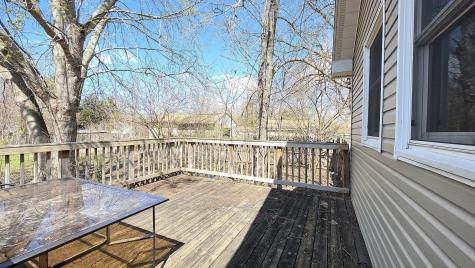 918 North Farnham Street Galesburg IL 61401