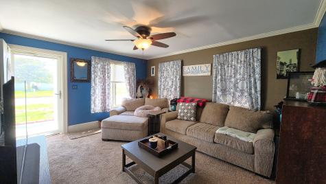 918 North Farnham Street Galesburg IL 61401