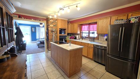 918 North Farnham Street Galesburg IL 61401