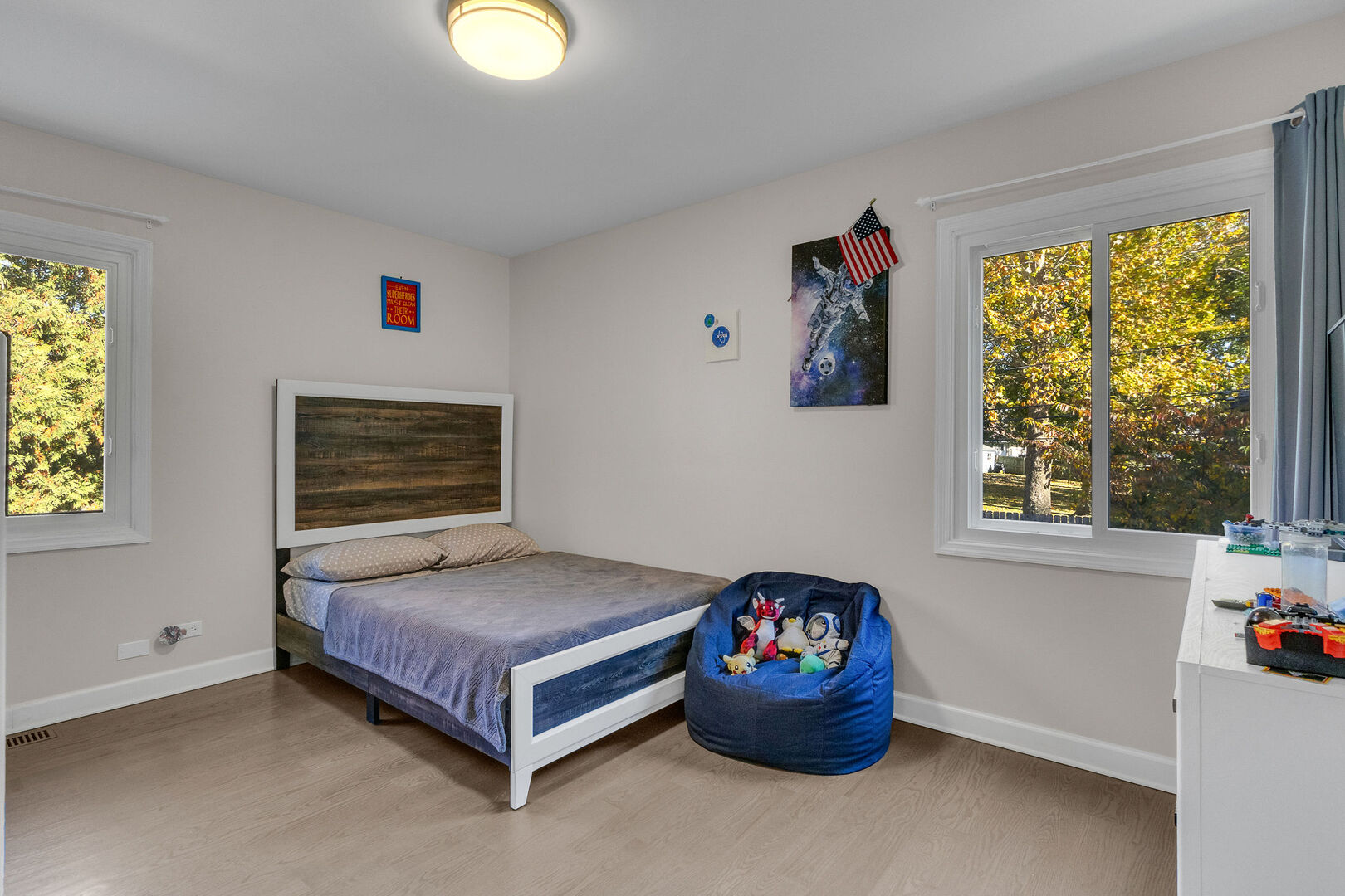 437 Eagle View Drive Carol Stream IL 60188