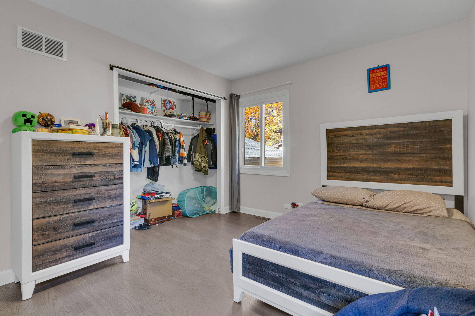 437 Eagle View Drive Carol Stream IL 60188