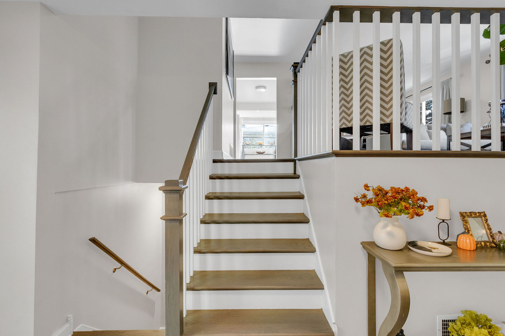 437 Eagle View Drive Carol Stream IL 60188