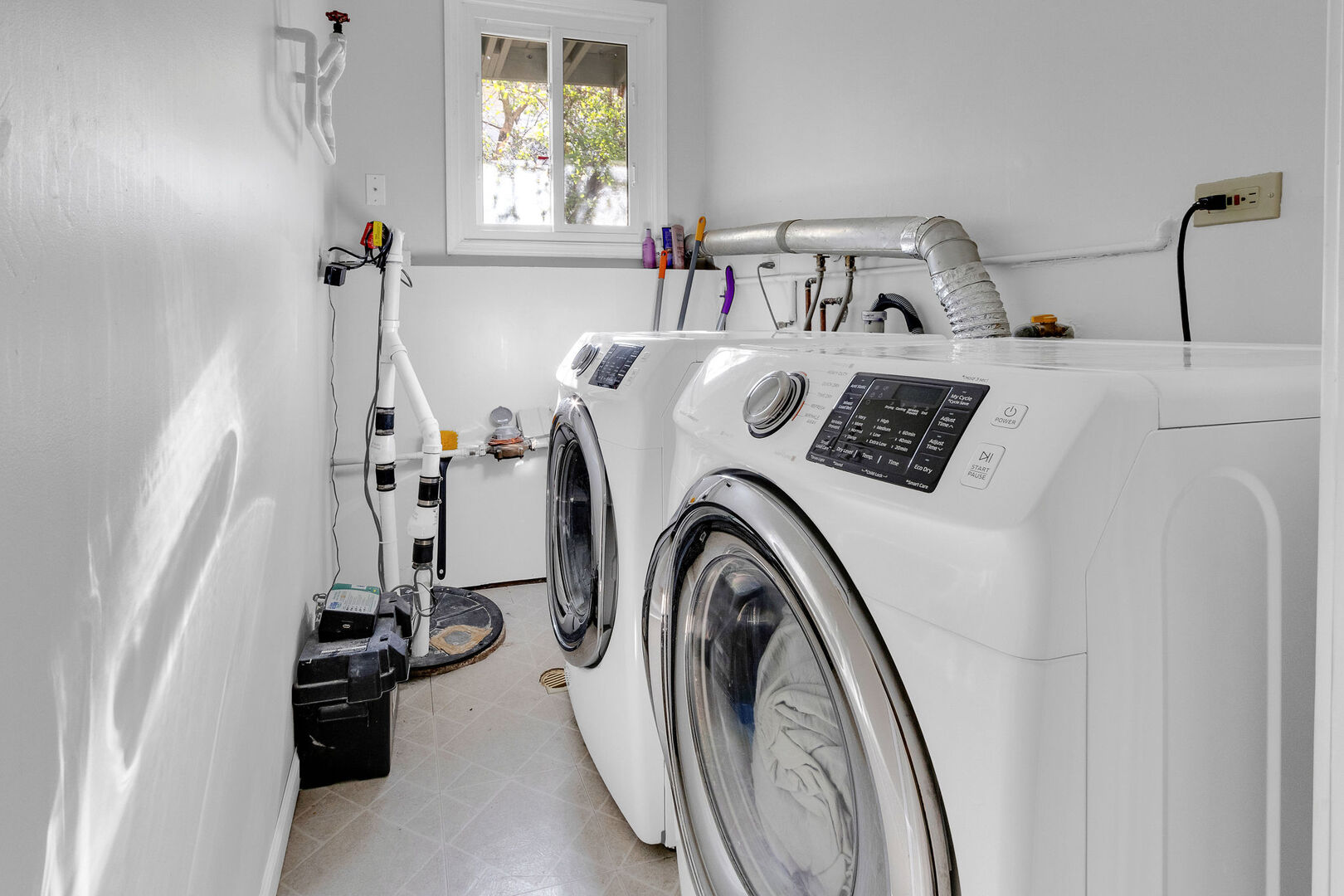 437 Eagle View Drive Carol Stream IL 60188