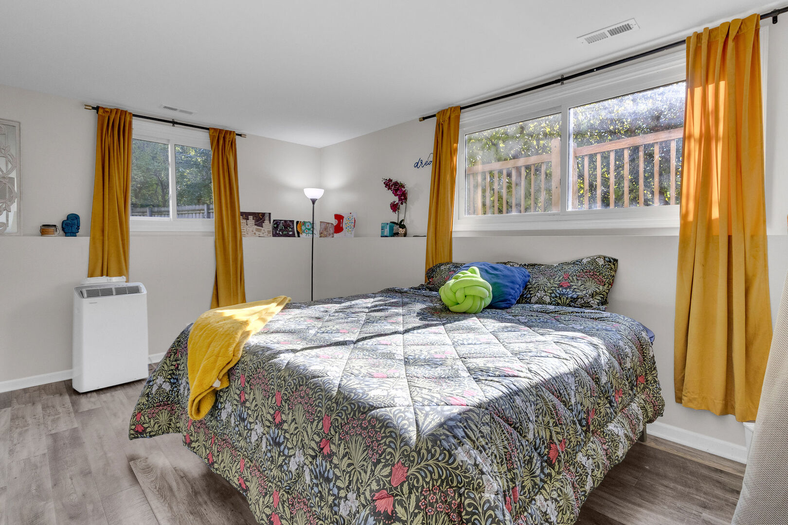 437 Eagle View Drive Carol Stream IL 60188