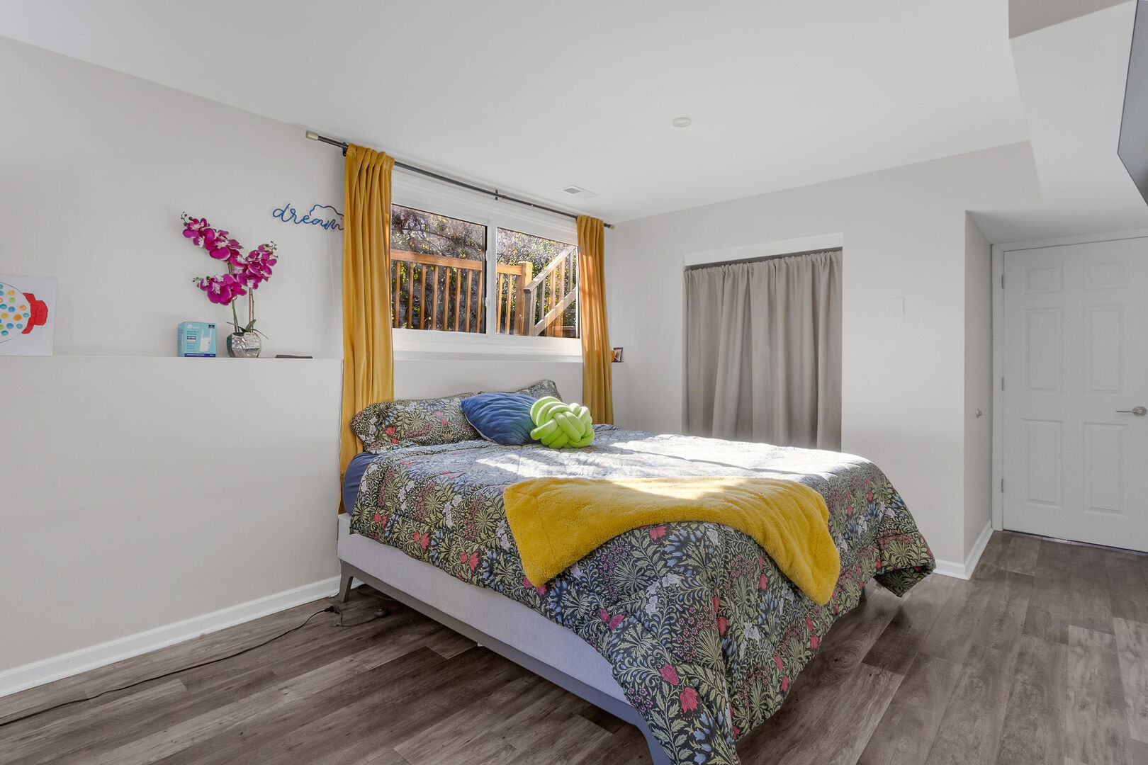 437 Eagle View Drive Carol Stream IL 60188