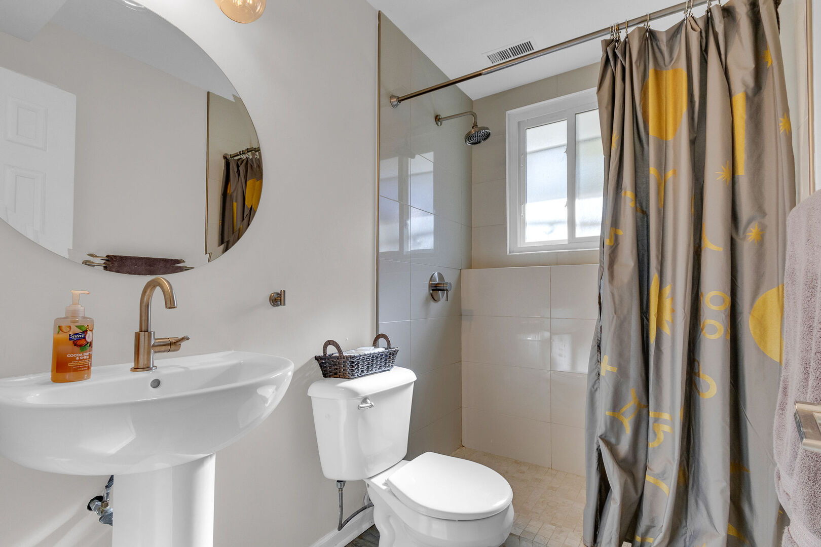 437 Eagle View Drive Carol Stream IL 60188